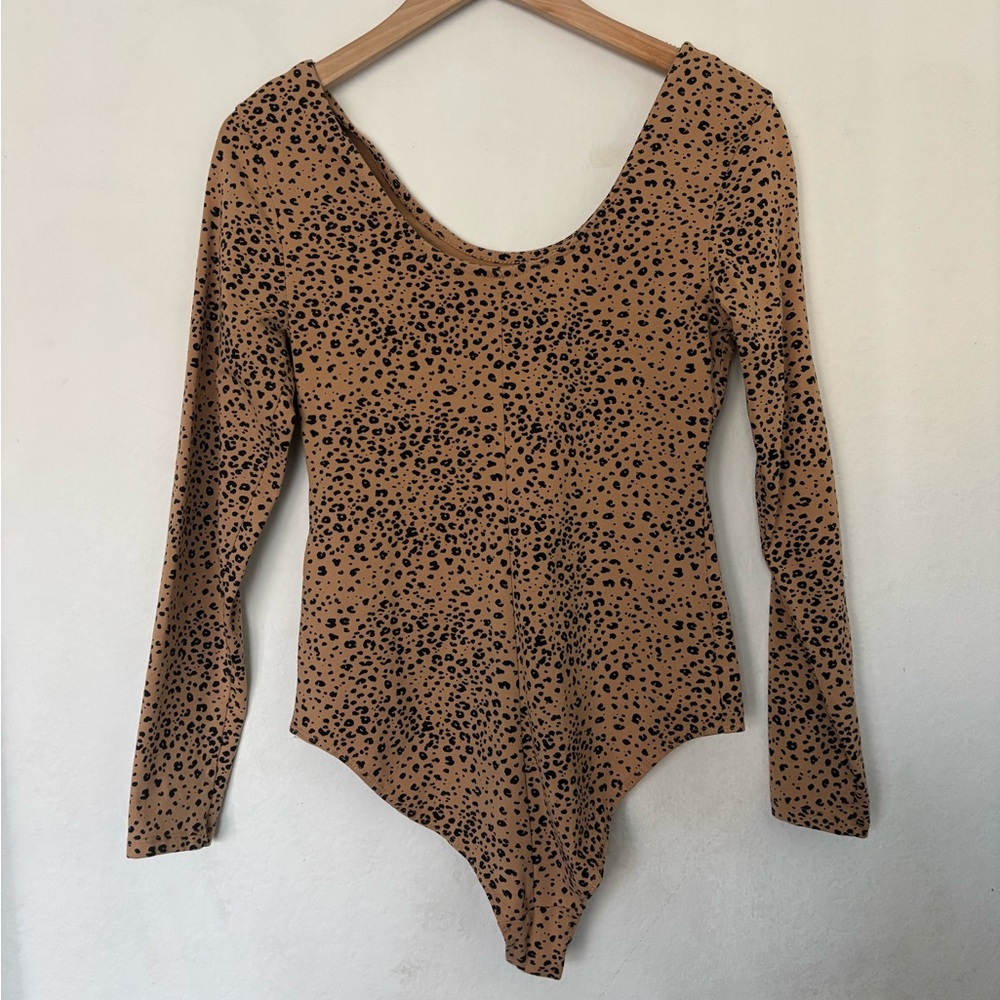 Levi's Tan Leopard Print Top - Picture 3 of 4